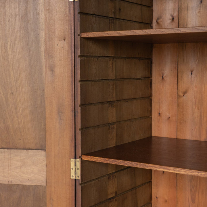 シンプルなデザインでたっぷり入る収納が魅力 キャビネット /15L