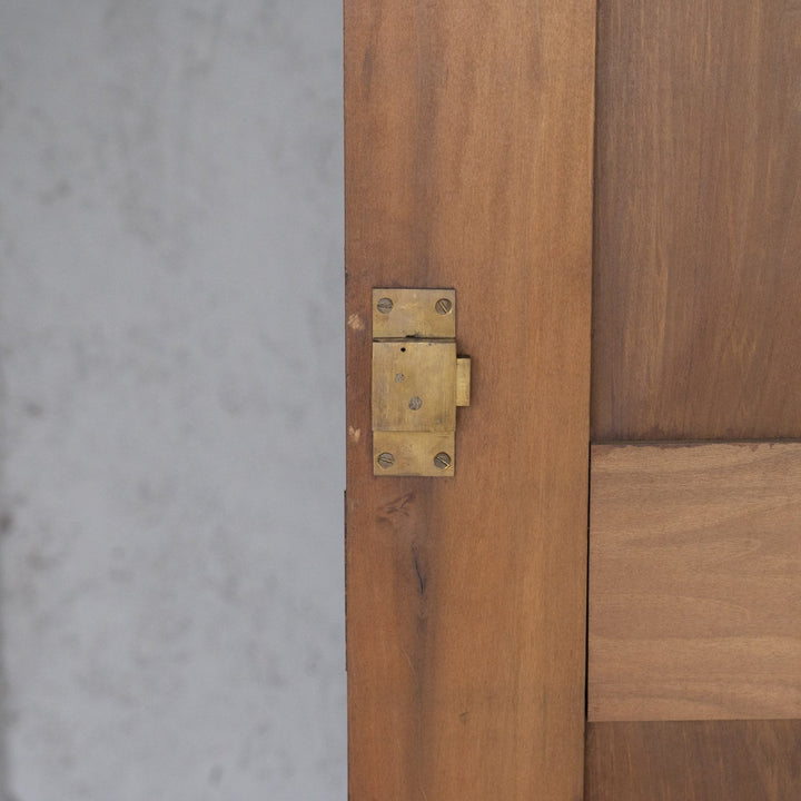 シンプルなデザインでたっぷり入る収納が魅力 キャビネット /15L