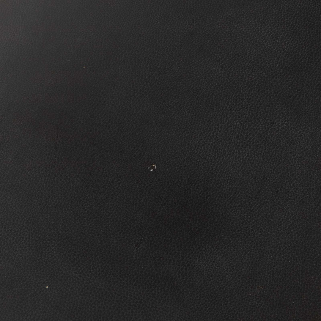 ブラックレザーの張地がシックで長い座面がゆったりとした座り心地 シェーズロングソファ /15L[m]