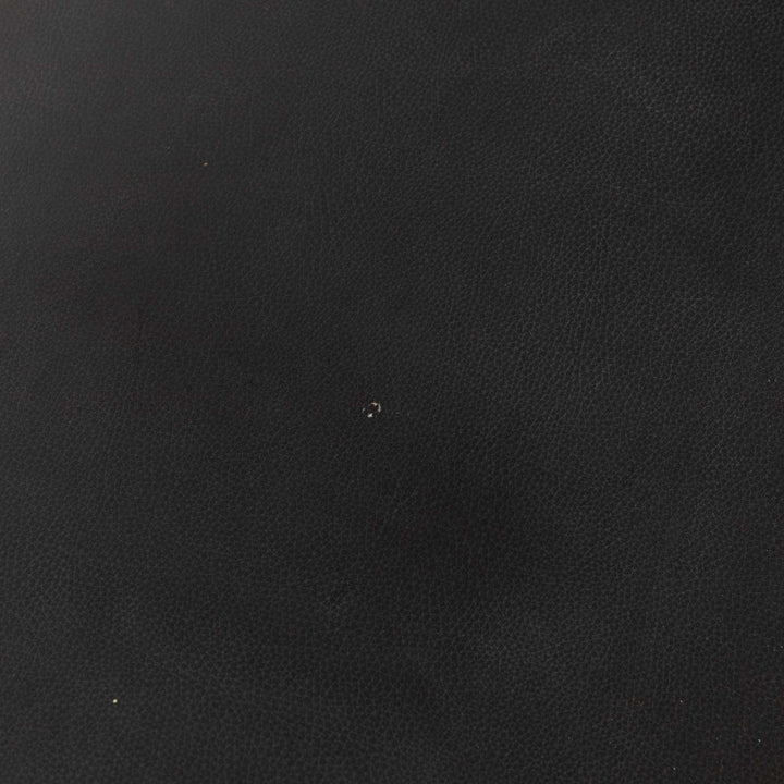 ブラックレザーの張地がシックで長い座面がゆったりとした座り心地 シェーズロングソファ /15L[m]