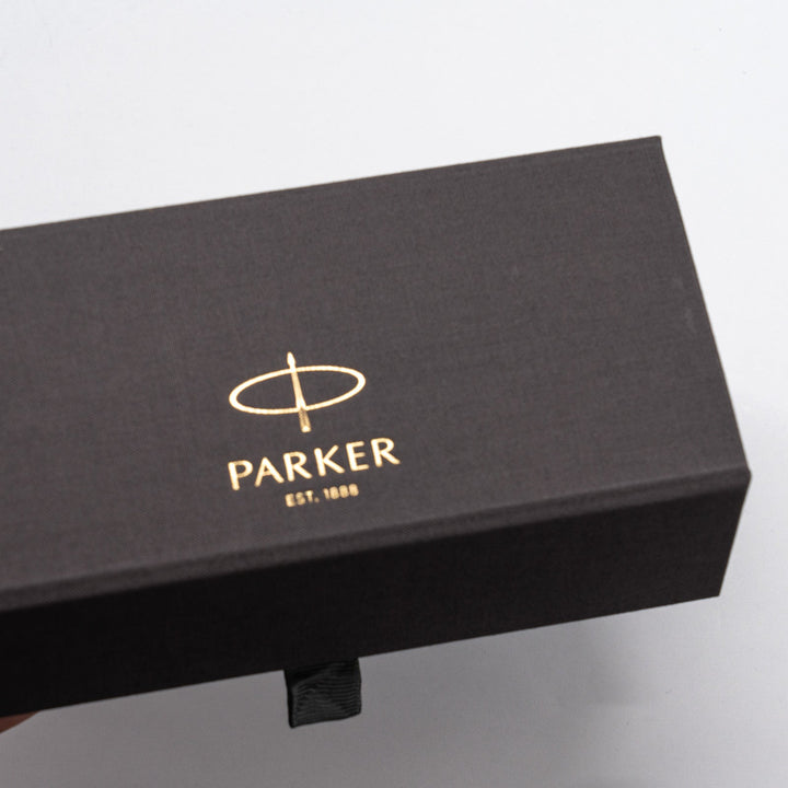 【PAKER パーカー /ソネット】モダンでエレガントな格子パターンが美しい プレミアム シルバー&ブラックシズレ 細字 F [万年筆] [m]