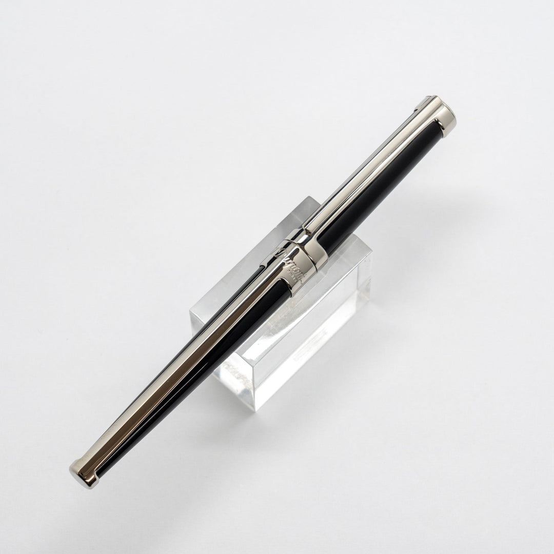【S.T.Dupont エス・テー・デュポン /デフィ】革新的で洗練されたオリジナリティあふれるデザイン ブラック 細字 F [万年筆][m]