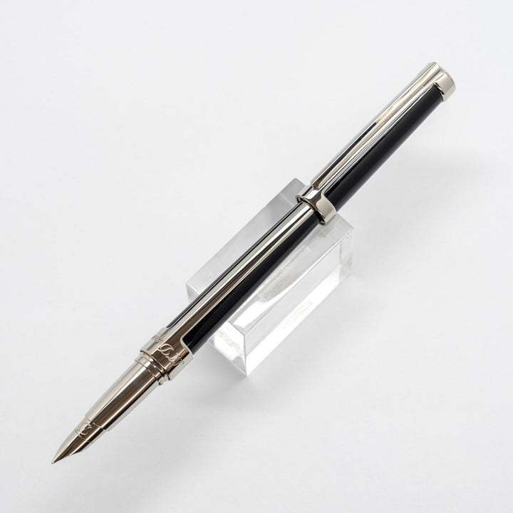【S.T.Dupont エス・テー・デュポン /デフィ】革新的で洗練されたオリジナリティあふれるデザイン ブラック 細字 F [万年筆][m]