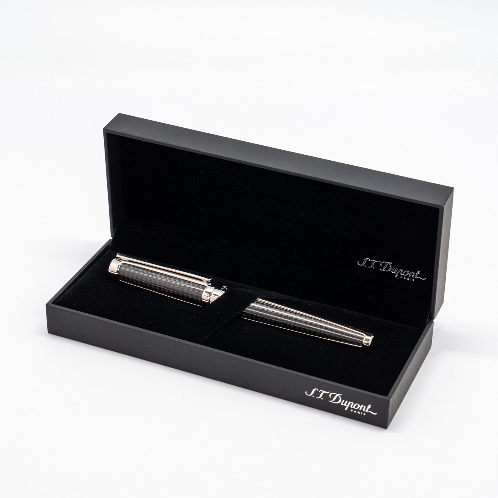 【極美品】S.T. Dupont デュポン DEFI カーボンファイバー S.T.Dupont エス・テー・デュポン /デフィ】カーボンのボディがハイ