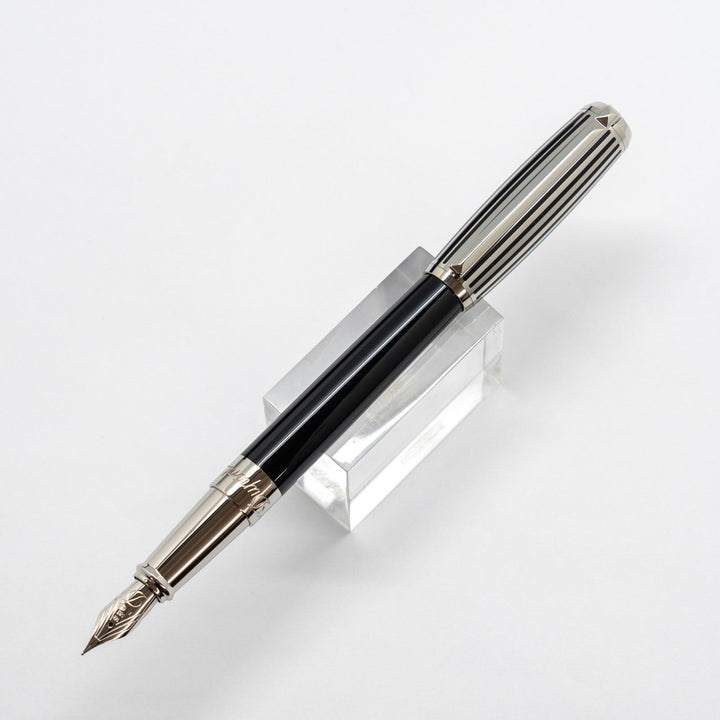 【S.T.Dupont エス・テー・デュポン /エリゼ】ウィンザー公にインスピレーションを受けた格調高いデザイン ウィンザー ラインD 細字 F [万年筆][m]