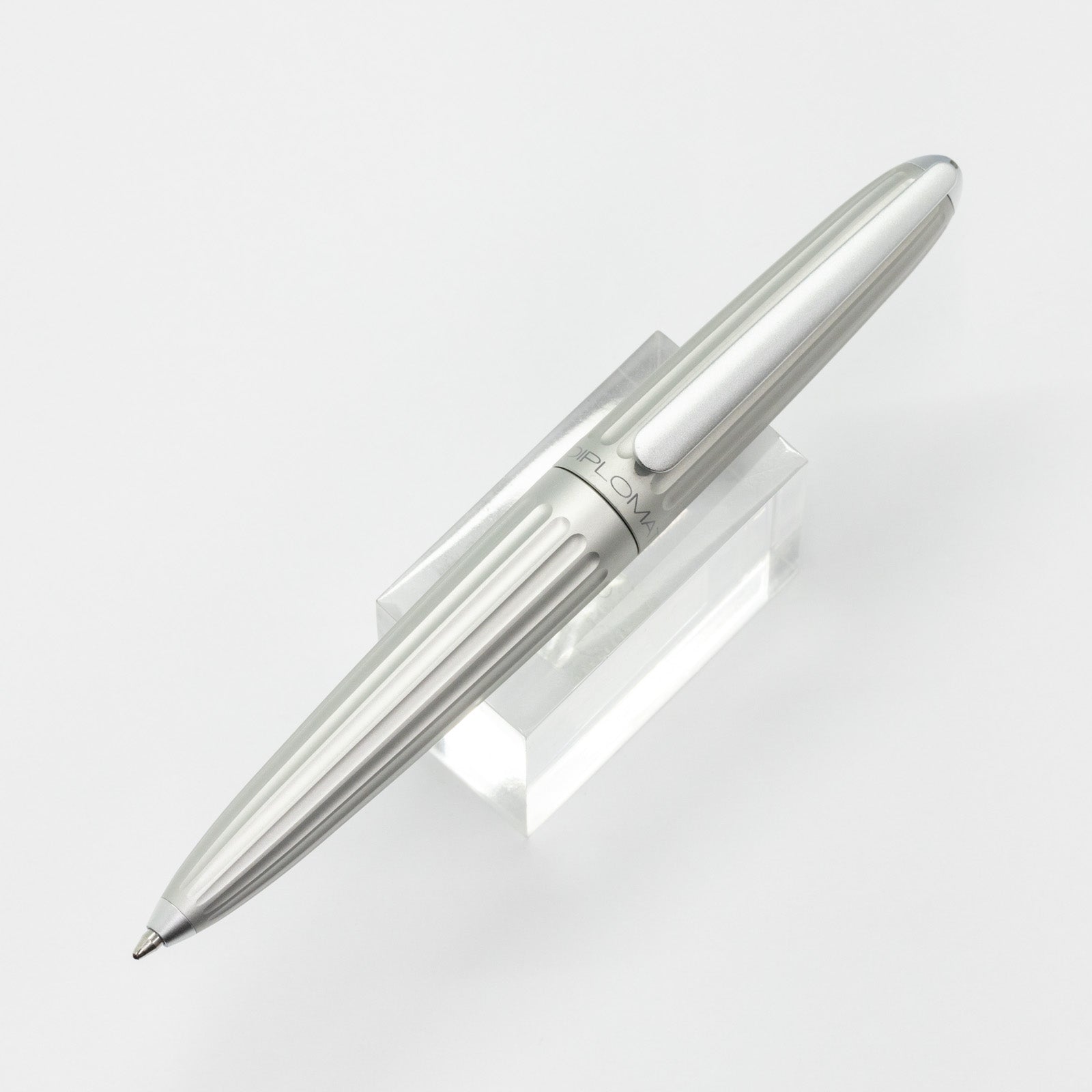 DIPLOMAT AERO(アエロ)ボールペン マットシルバー　ギフトボックス付 DIPLOMAT ディプロマット ボールペン アエロ マットシルバー 1957215