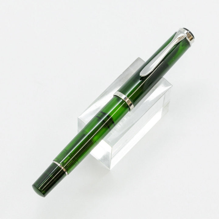 【Pelikan ペリカン /M205 Classic クラシック】限定700本 希少な特別生産品 カンラン石と呼ばれる鉱石をイメージ オリヴィーン 中字 M [万年筆][ｍ]