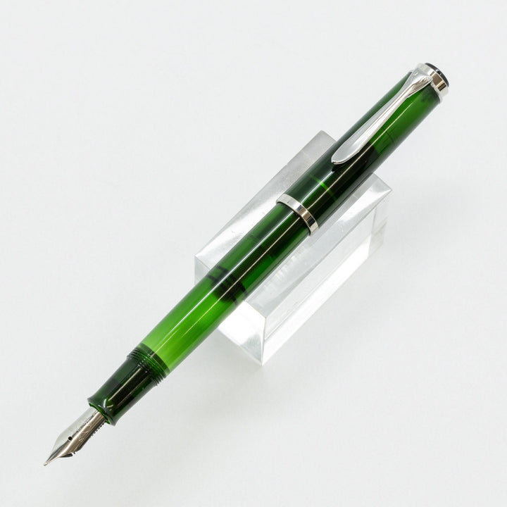 【Pelikan ペリカン /M205 Classic クラシック】限定700本 希少な特別生産品 カンラン石と呼ばれる鉱石をイメージ オリヴィーン 中字 M [万年筆][ｍ]