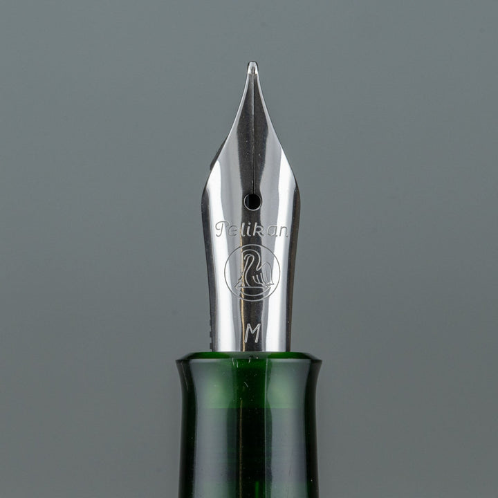 【Pelikan ペリカン /M205 Classic クラシック】限定700本 希少な特別生産品 カンラン石と呼ばれる鉱石をイメージ オリヴィーン 中字 M [万年筆][ｍ]