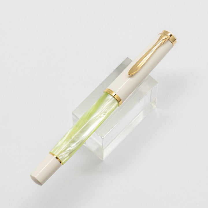【Pelikan ペリカン /M200 Classic クラシック】限定1000本 特別生産品 淡く柔らかな色合いが上品 パステルグリーン 細字 F [万年筆][m]