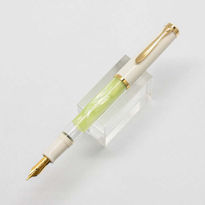 【Pelikan ペリカン /M200 Classic クラシック】限定1000本 特別生産品 淡く柔らかな色合いが上品 パステルグリーン 細字 F [万年筆][m]