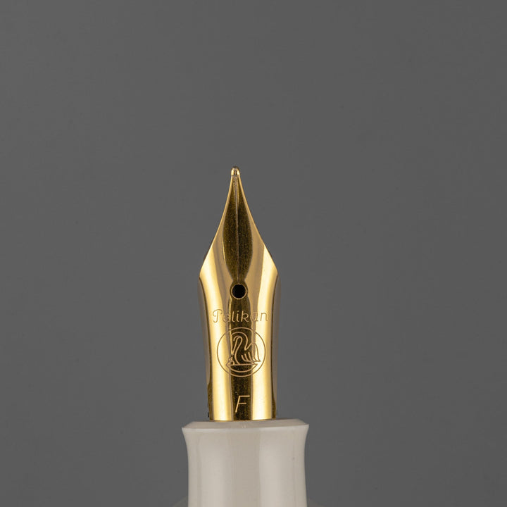 【Pelikan ペリカン /M200 Classic クラシック】限定1000本 特別生産品 淡く柔らかな色合いが上品 パステルグリーン 細字 F [万年筆][m]