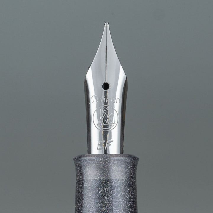 【Pelikan ペリカン /M205 Classic クラシック】限定700本 特別生産品 幻想的なグレーにラメがちりばめられたボディが神秘的 ムーンストーン 極細字 EF [万年筆][m]