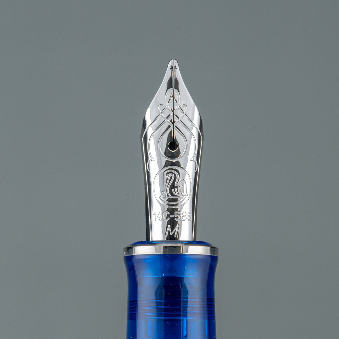 【Pelikan ペリカン /スーベレーン Ｍ605】限定1200本 特別生産品 深みのあるブルーのボディが魅惑的 マリンブルー 中字 M ※ペン先調整済 [万年筆][m]