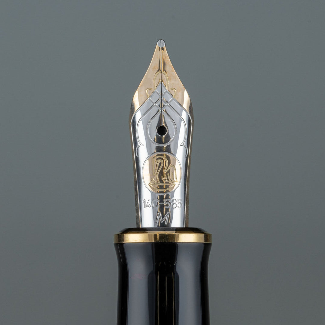 【Pelikan ペリカン /スーベレーン Ｍ600】バランスに優れた設計 伝統の縞模様のデザインが美しい ボルドー 中字 M [万年筆][m]