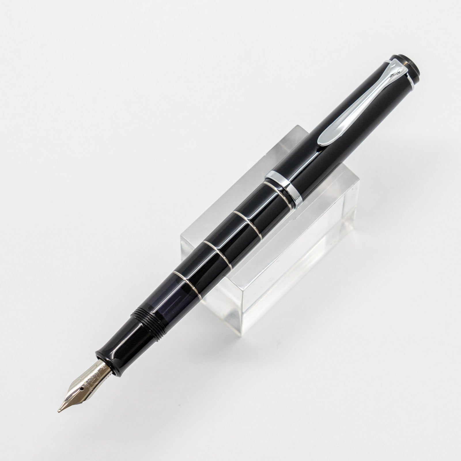 Pelikan ペリカン /M215 Classic クラシック】トラディショナルな