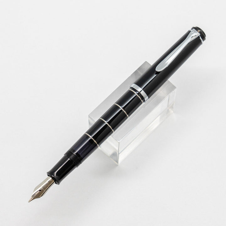 【Pelikan ペリカン /M215 Classic クラシック】トラディショナルなデザインのエントリーモデル ブラック 中字 M [万年筆][m]