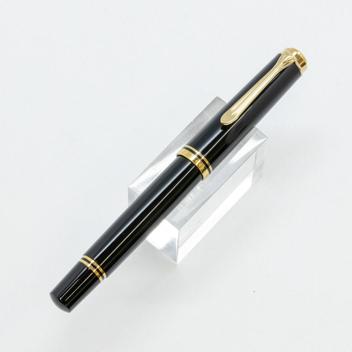 【Pelikan ペリカン /スーベレーン Ｍ600】バランスに優れた設計 シックなブラックにゴールドラインが美しい 極細字 EF [万年筆][m]