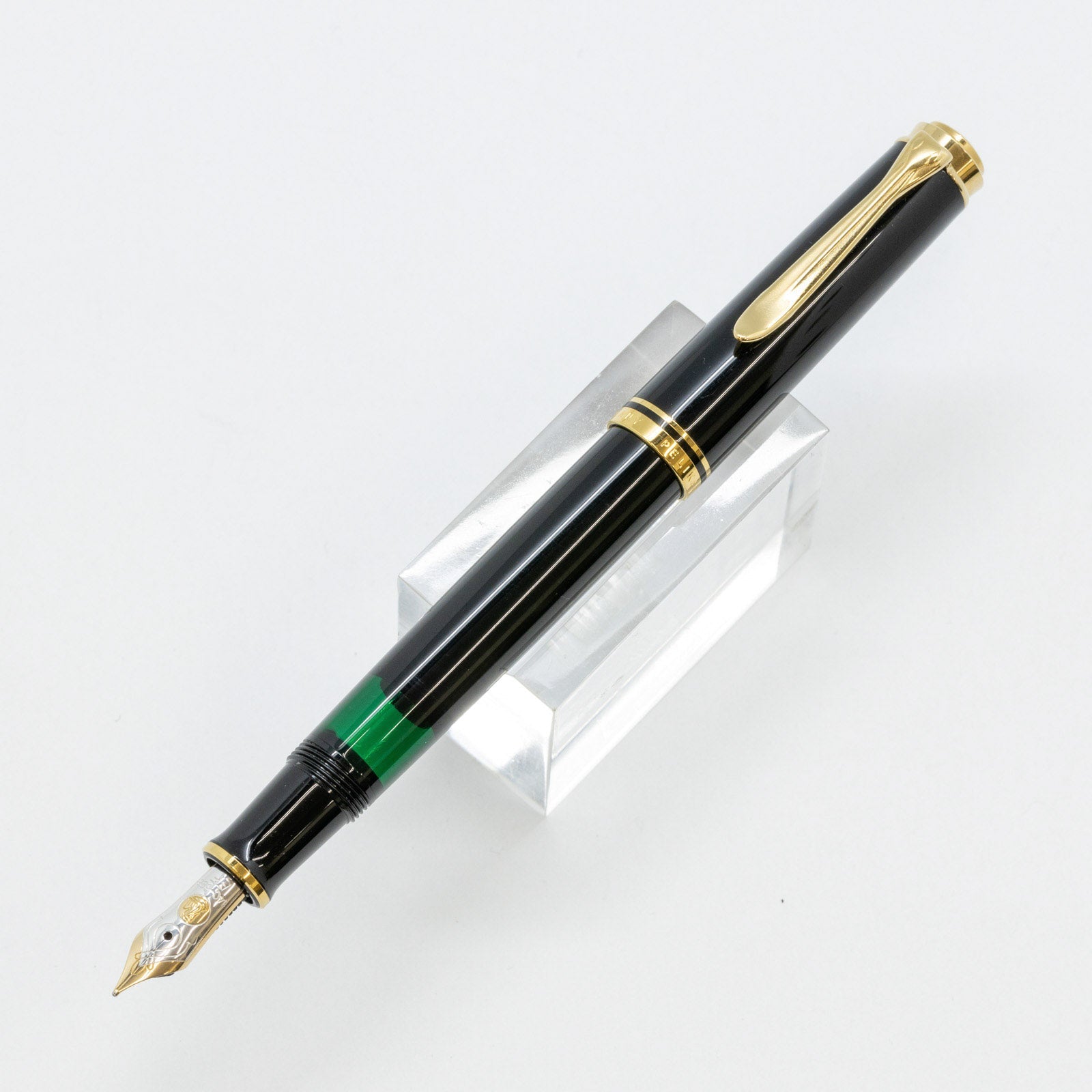 Pelikan ペリカン /スーベレーン M400】絶妙に手に馴染む小さめサイズ