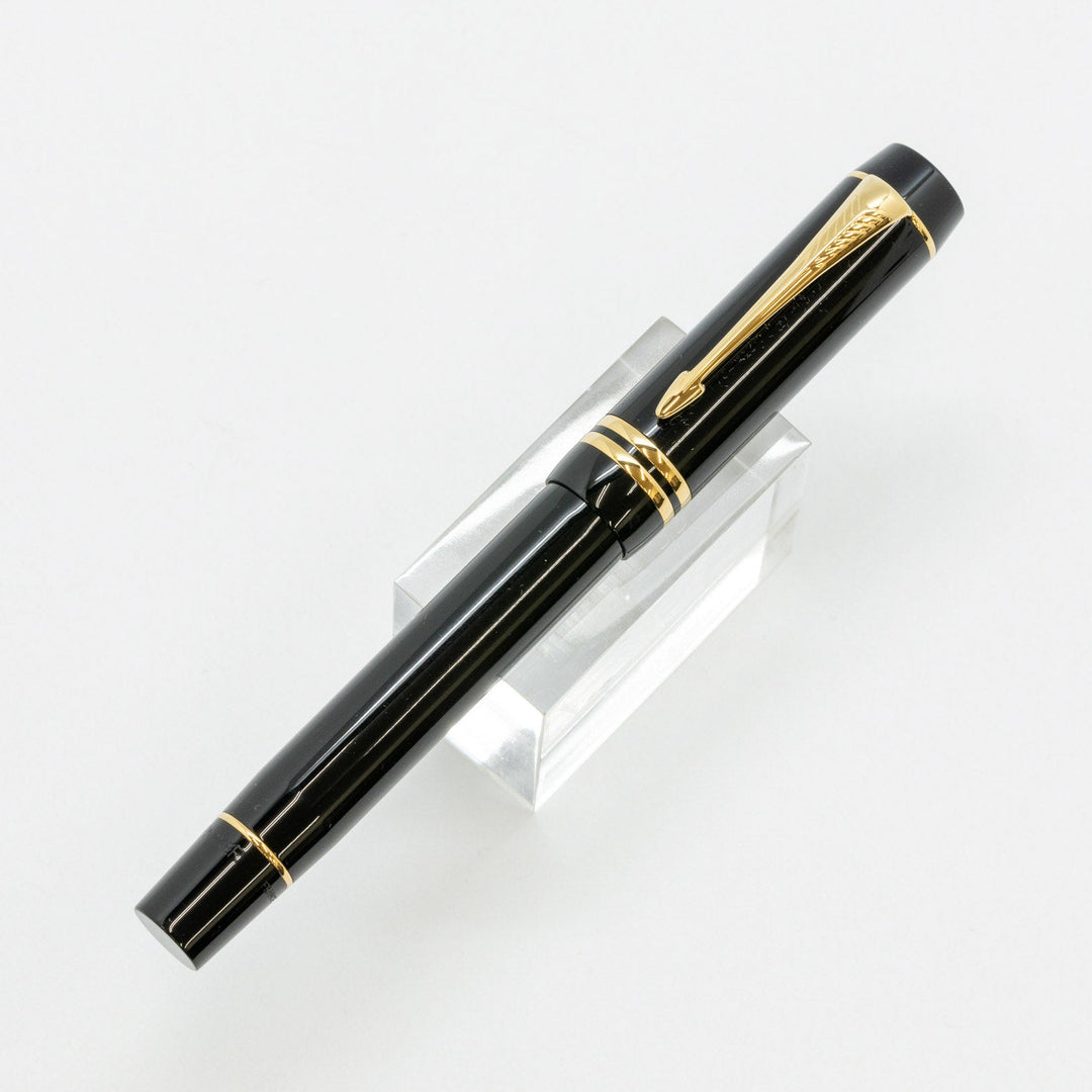 【PAKER パーカー /デュオフォールド】重厚なフォルムに王道なブラックとゴールドの色合いがカッコいい センテニアル ブラックGT  中字 M [万年筆][m]