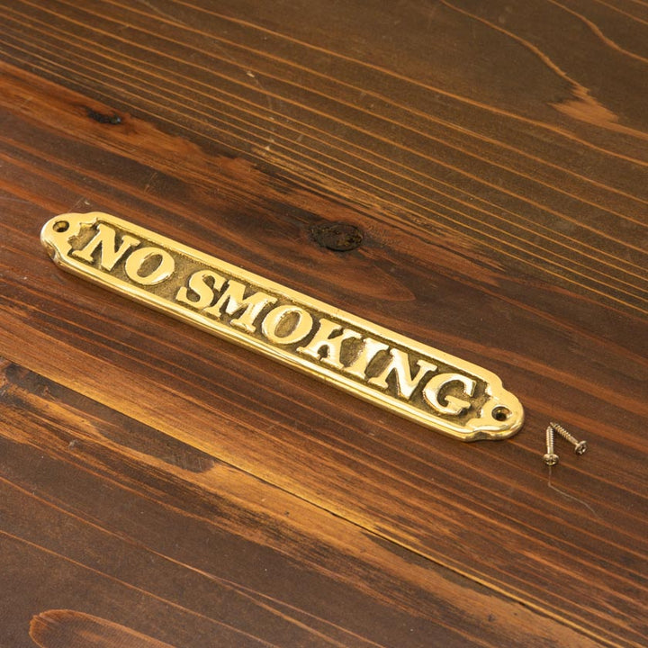 禁煙の意思表示に！重厚感ある真鍮製サインプレート（NO SMOKING）[m]