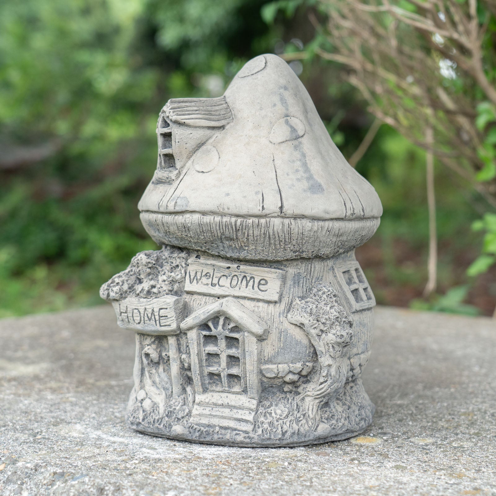 ガーデンストーン】絵本に出てきそうな可愛らしさ フェアリーハウス