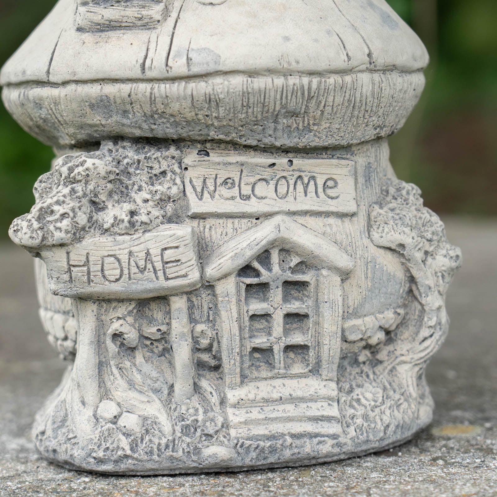 ガーデンストーン】絵本に出てきそうな可愛らしさ フェアリーハウス