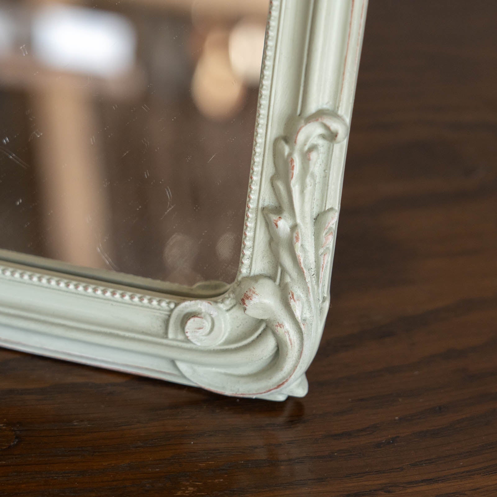 華やかなロカイユ装飾をモチーフにした アンティーク調ミラー GC