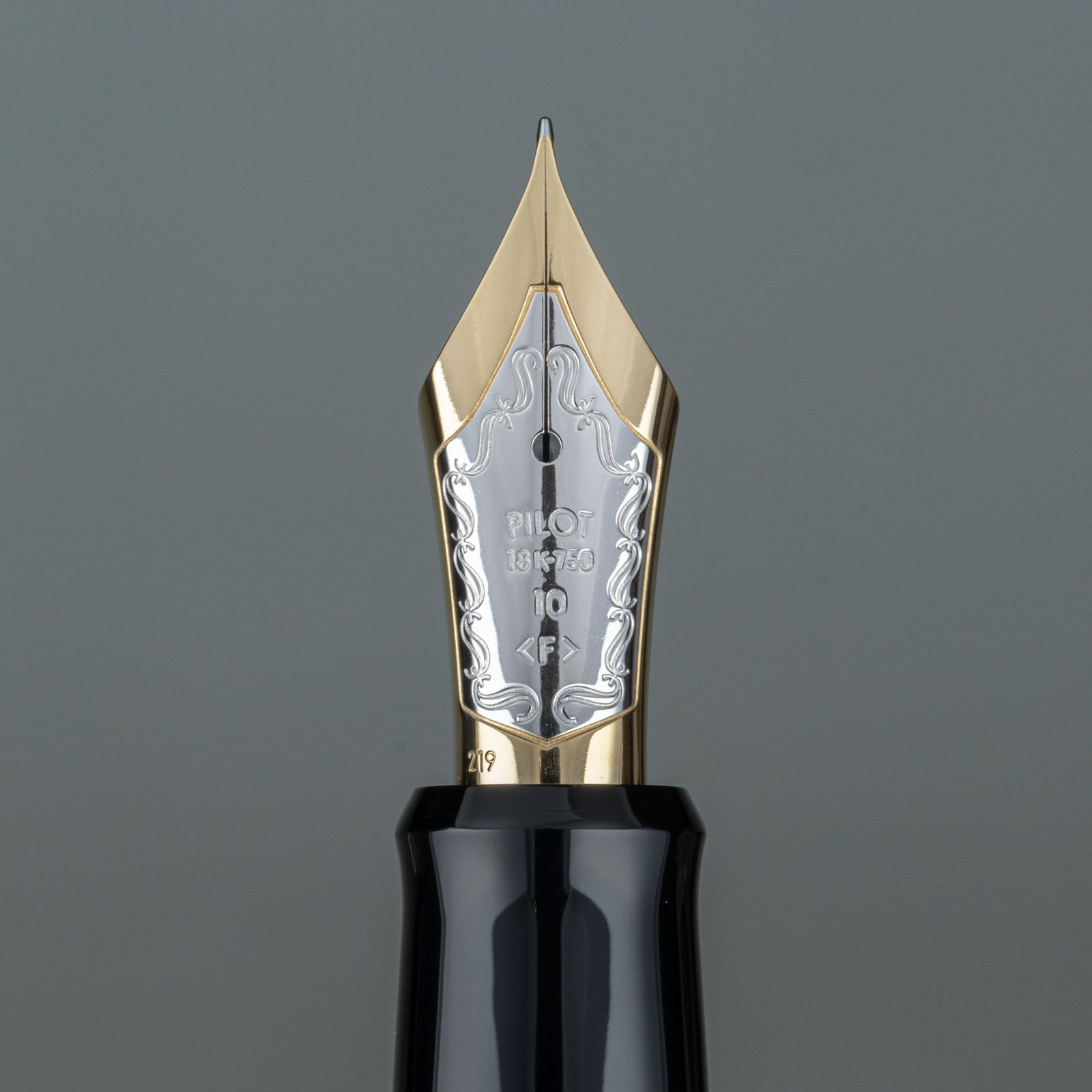 PILOT パイロット /天皇即位記念万年筆 鳳凰】世界限定800本 蝋色漆 研