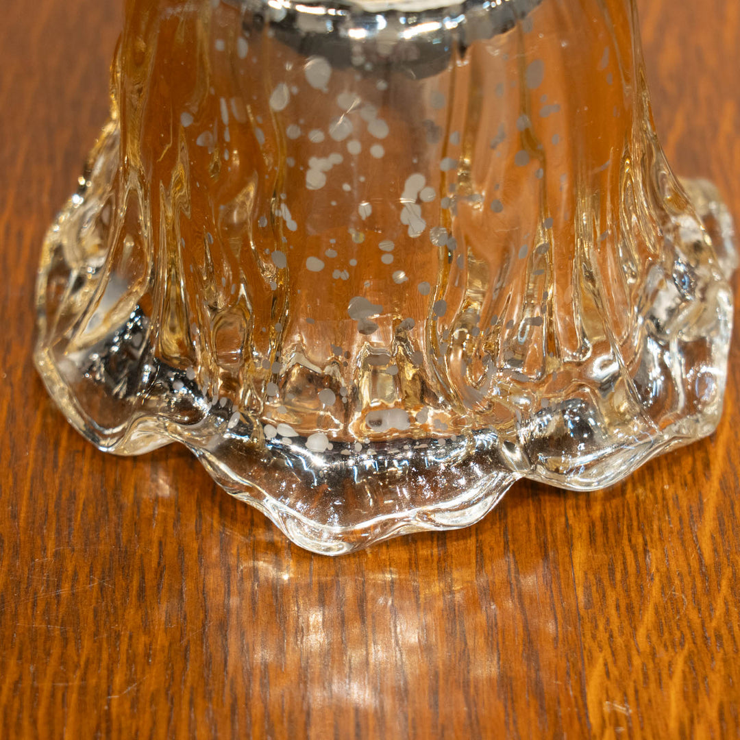 チューリップの形が可愛い LEDランプ シャンパン