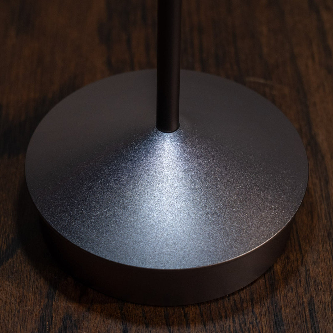 【SVELTE スヴェルト】小さな傘の様なトップが可愛らしい 充電式テーブルランプ BR