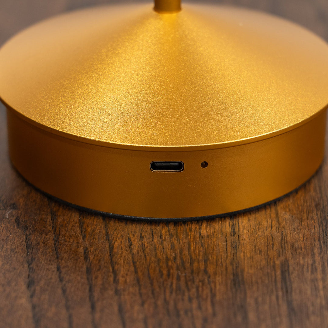 【SVELTE スヴェルト】小さな傘の様なトップが可愛らしい 充電式テーブルランプ GD